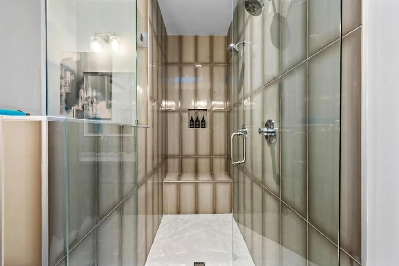 נאשוויל City Heights - Broadway Designer Condo 0*,