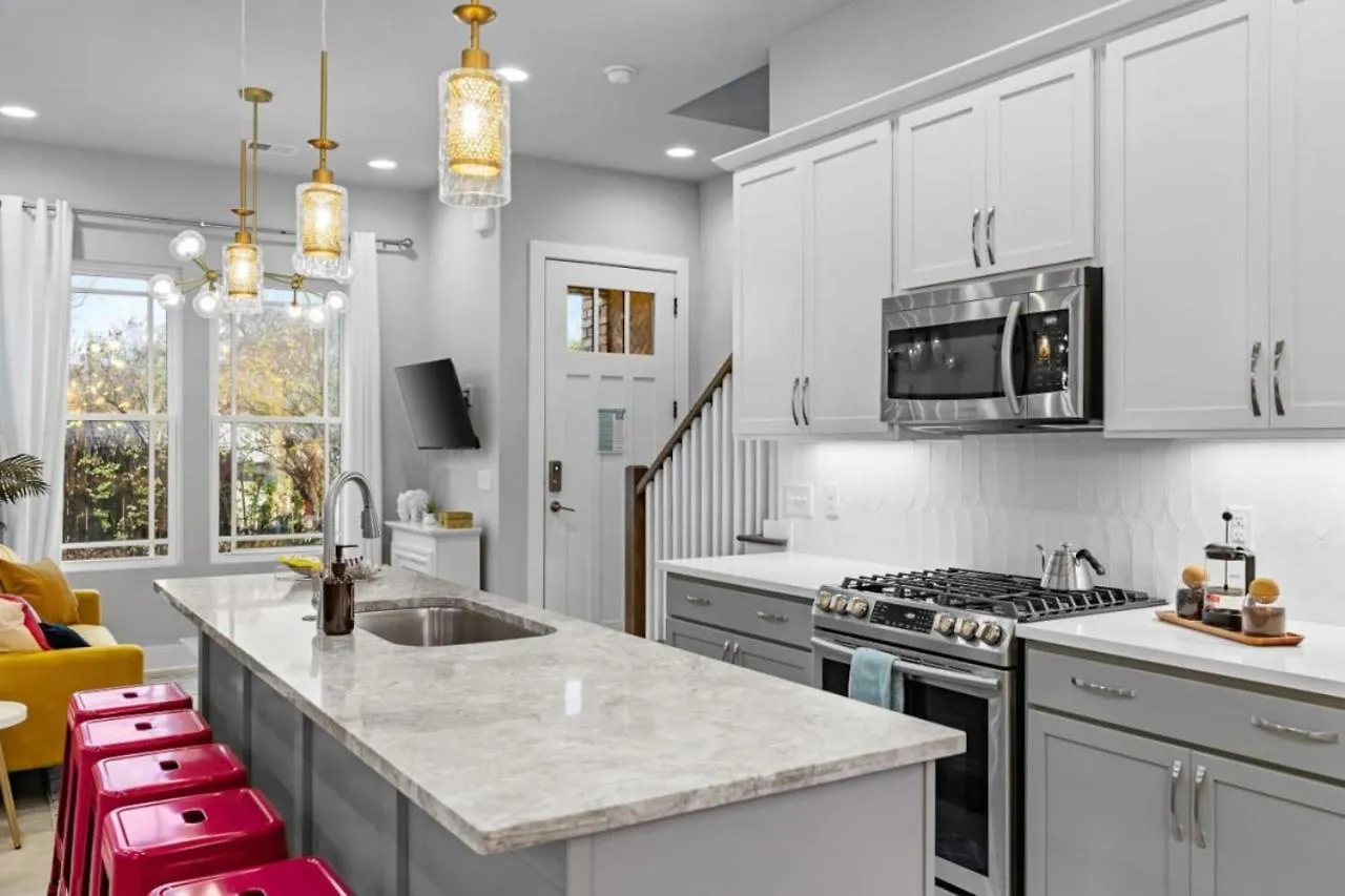 City Heights - Broadway Designer Condo Nashville 0*,  United States